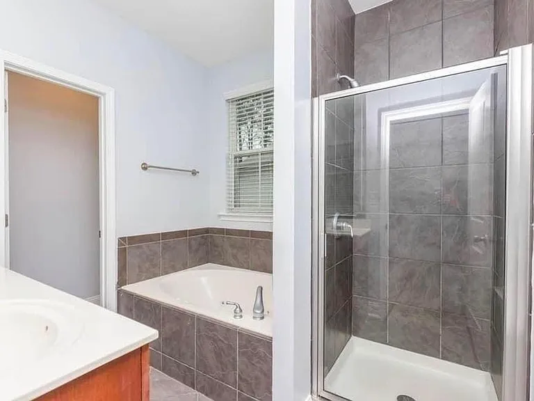 5999 Brookside Oak Cir — Photo 25