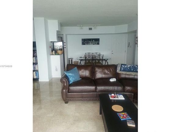 2nd image of 1625 Kennedy Cswy APT 806B