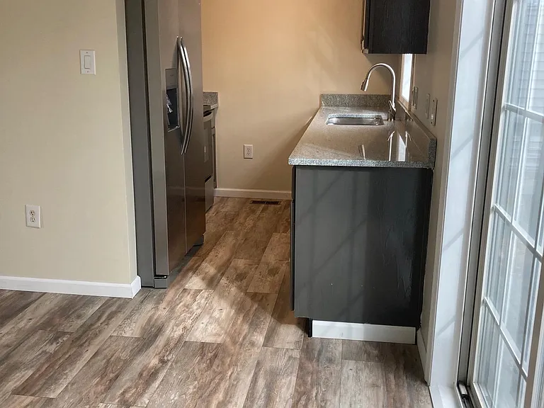 61 Sands Ave #10 — Photo 15
