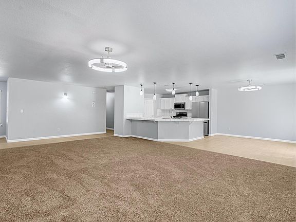 3rd image of 413 S Villa Ave