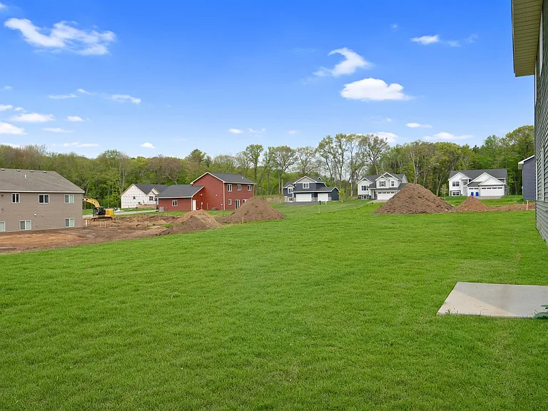 335 Cypress St — Photo 29