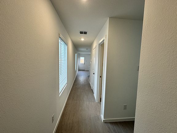 5th image of 920 Sandhill Crane Ln
