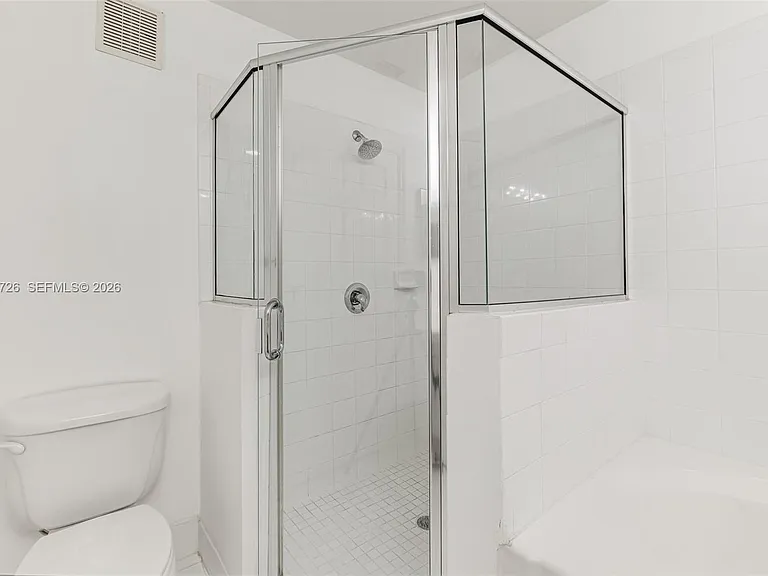 8900 NE 8th Ave #1107 — Photo 23
