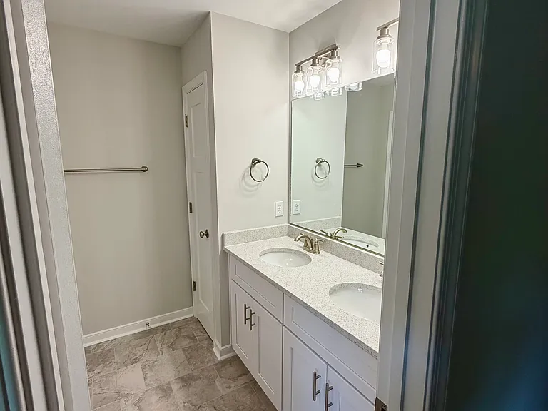 401 Birdie Rd — Photo 32