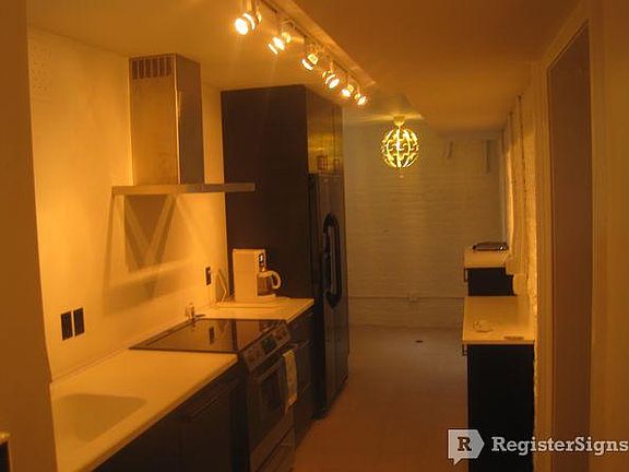 4th image of 105 N 29th St