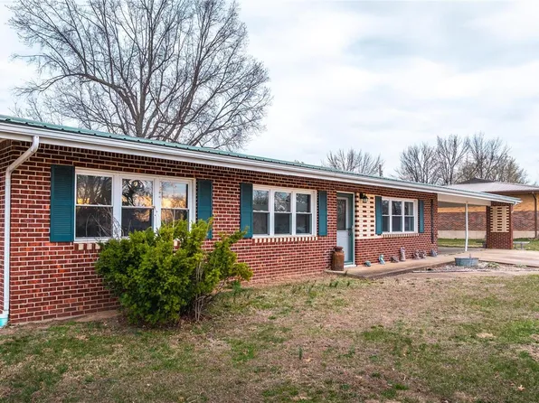 203 N High St, Dixon, MO 65459