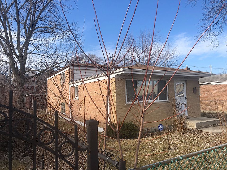 2nd image of 11642 S Watkins Ave