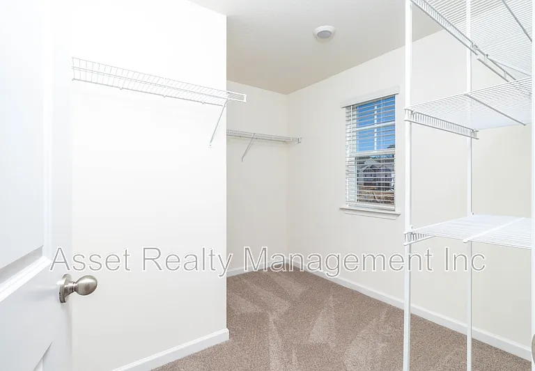 2063 Southwood Cir — Photo 30