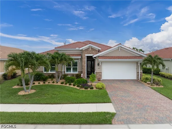 2875 Sunset Pointe Cir, Cape Coral, FL 33914