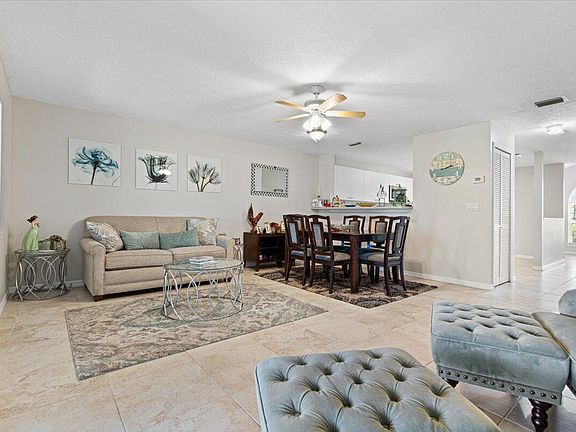 5th image of 2122 SE Wild Meadow Circle