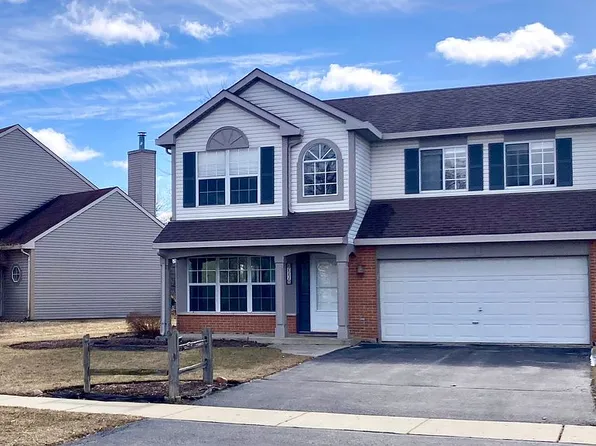 111 W Honeysuckle Dr, Round Lake Beach, IL 60073