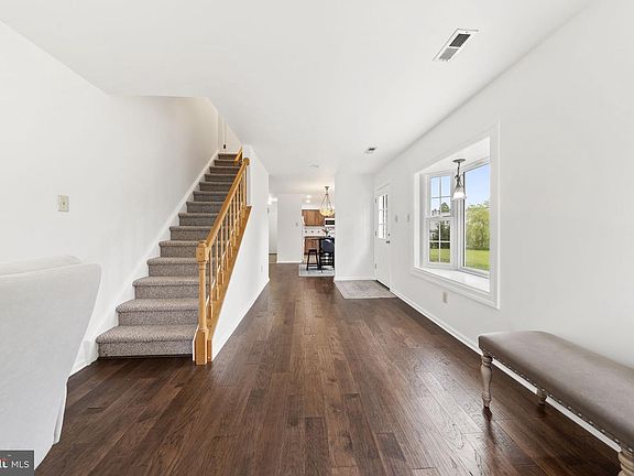 5th image of 665 Elbow Ln