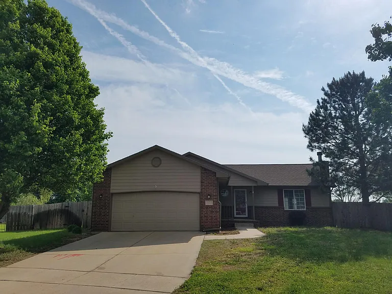 826 N Bay Country Cir — Photo 1