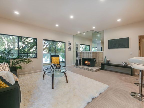 3rd image of 4691 Albany Cir APT 133