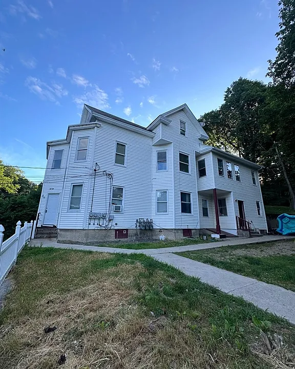 47 Longwood Ave #2