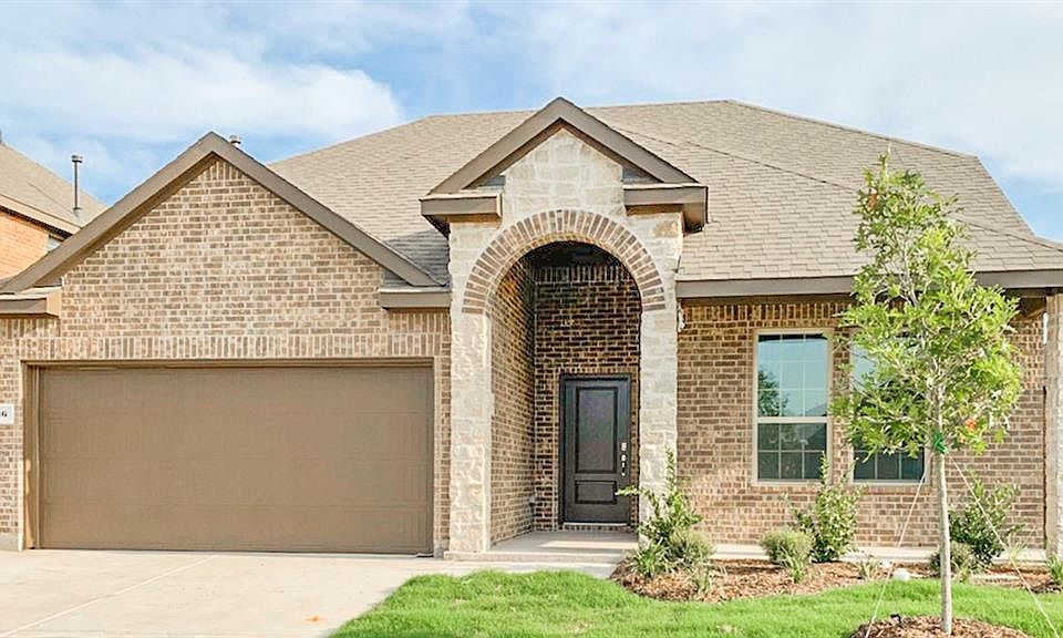 1st image of 316 Burr Ln
