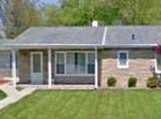 6328 W 93rd Pl, Oak Lawn, IL 60453