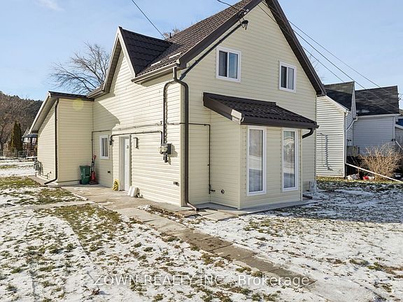 3rd image of 26 A Metcalfe St
