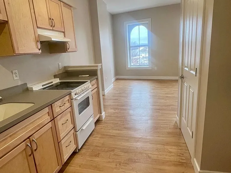 341 Main St #309 — Photo 3