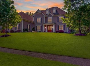 4 Taskers Pond Rd, Farmington, CT 06032