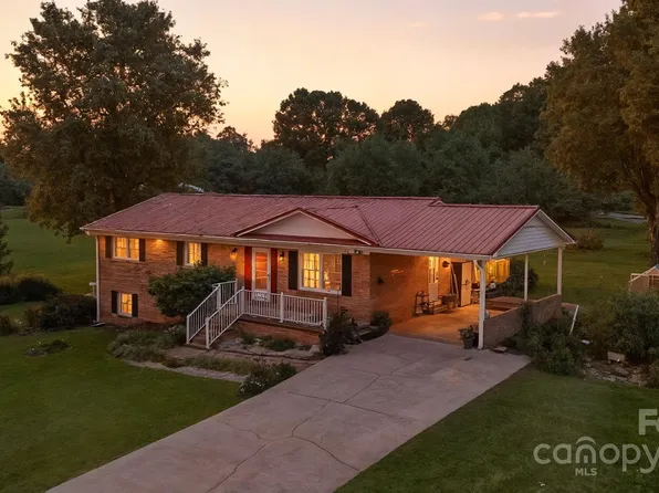 89 Loblollie Rd, Taylorsville, NC 28681