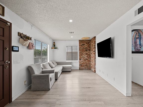 5th image of 13329 Herron St