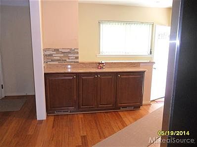 3rd image of 24313 Culver St