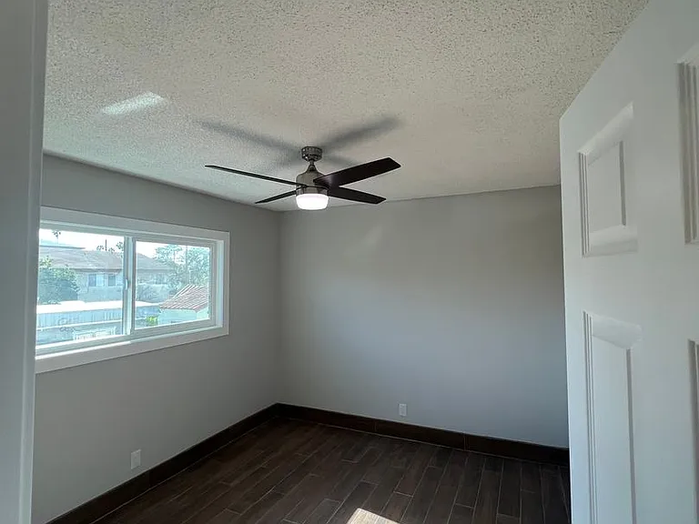 947 N Wilmington Blvd — Photo 13