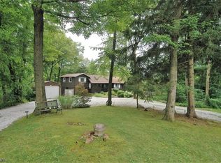 140 Highland Lakes Rd, Highland Lakes, NJ 07422