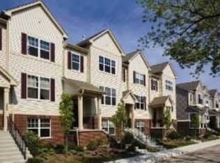326 Laurel Ave, Des Plaines, IL 60016