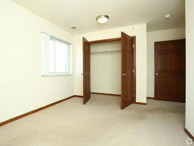 1141 W Grand River Ave #543