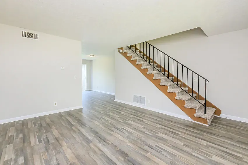 Riverwalk Townhomes At Wedgefield Court — Photo 4