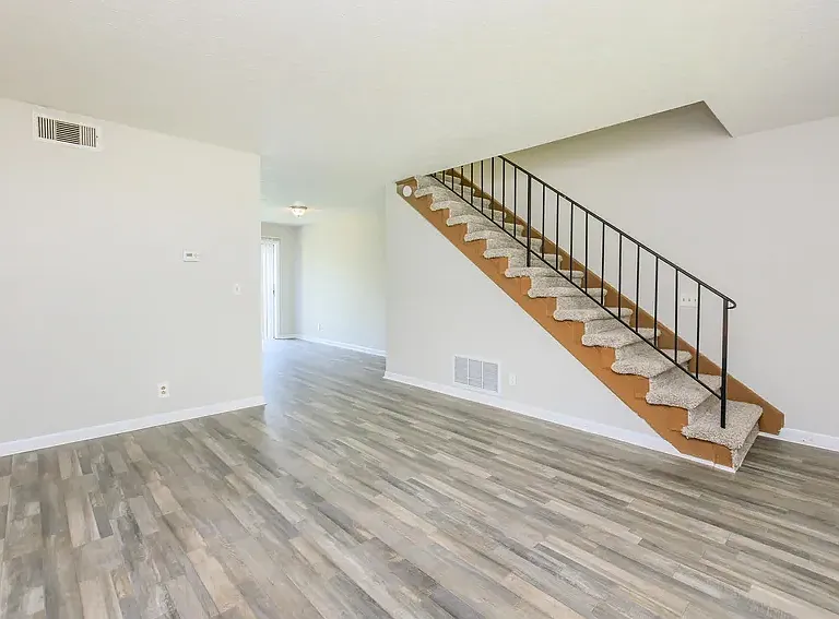 Riverwalk Townhomes At Wedgefield Court — Photo 4