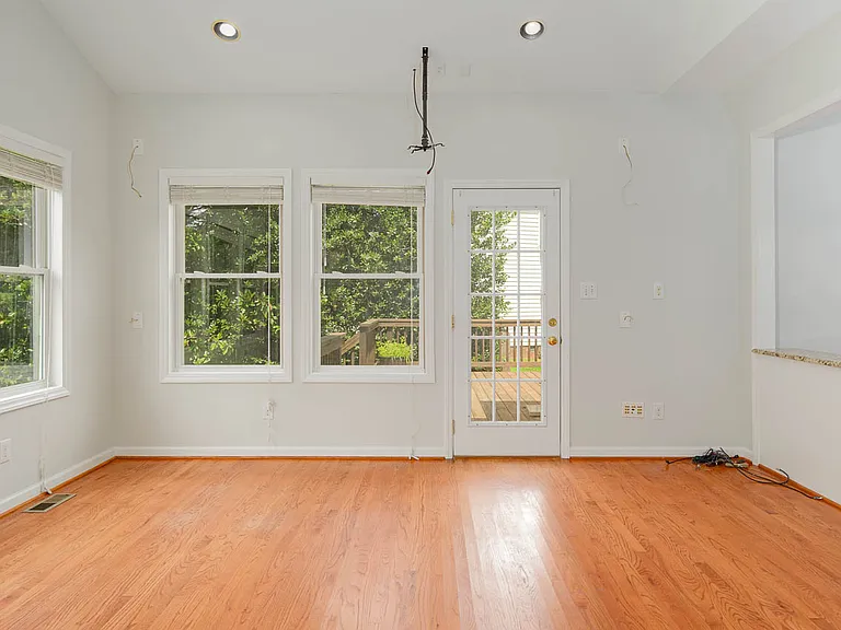 200 Stablegate Dr — Photo 7