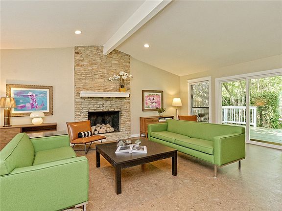 3rd image of 1305 Wilson Heights Dr