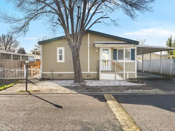 633 E Archwood Dr Unit 59, Eagle Point, OR 97524