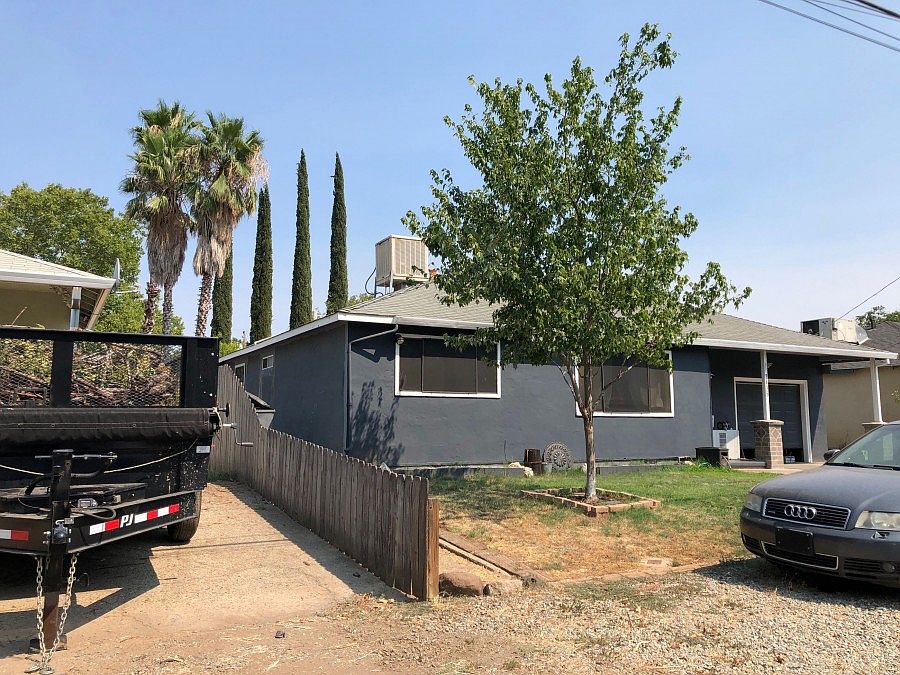 2nd image of 2435 Beverly Dr