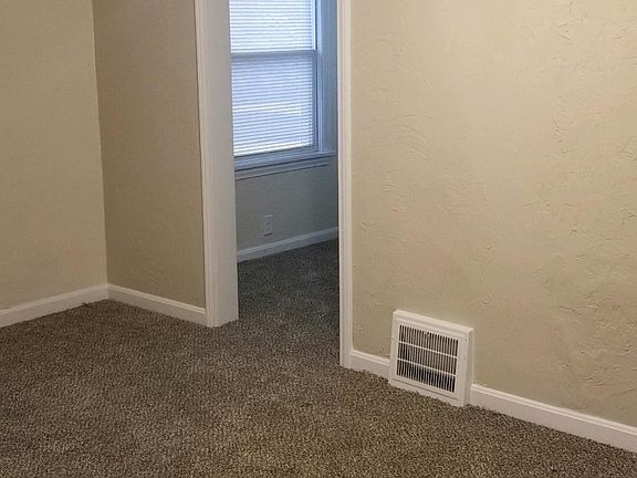 3rd image of 12400 Reindeer Ave