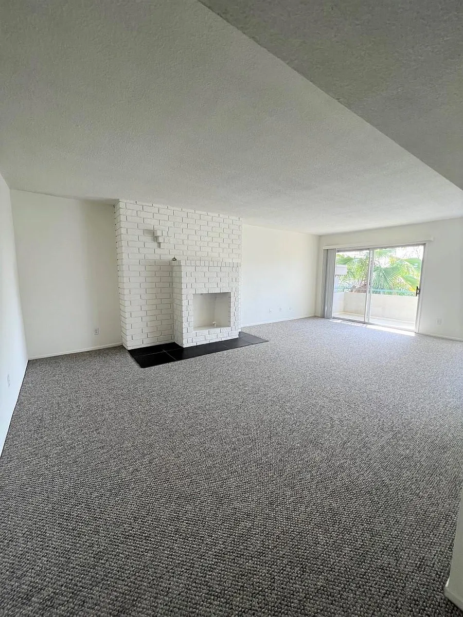 Building Photo - 801 S Lucerne Blvd #406