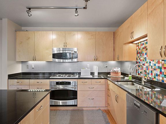 3rd image of 215 10th Ave S Unit 337