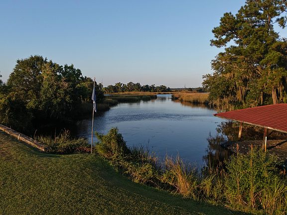 32nd image of 1451 River Rd