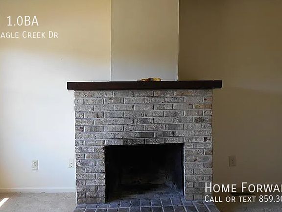 4th image of 207 S Eagle Creek Dr
