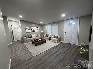 2nd image of 282 Dixon Rd