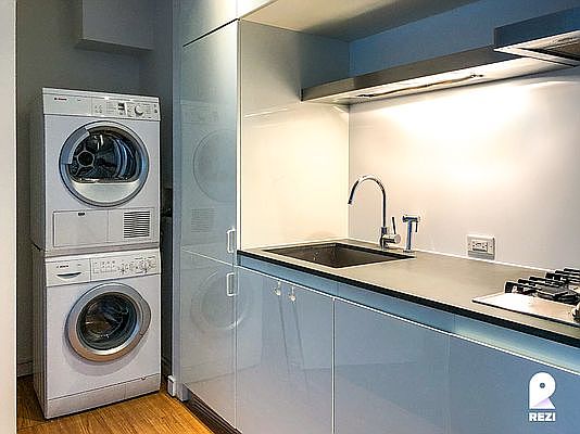 4th image of 70 W 45th St #30B