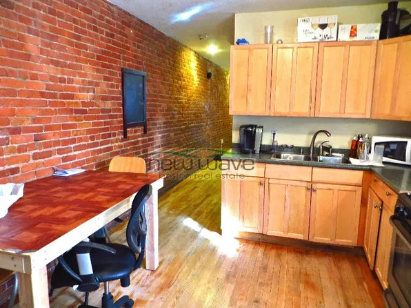 78 Hammond St, Boston, MA