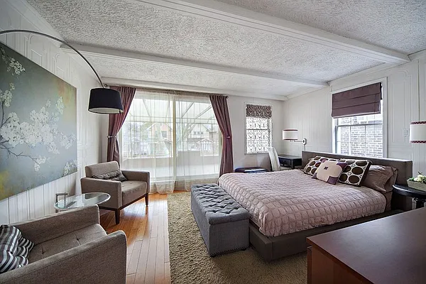 Sold by Living New York | media 7