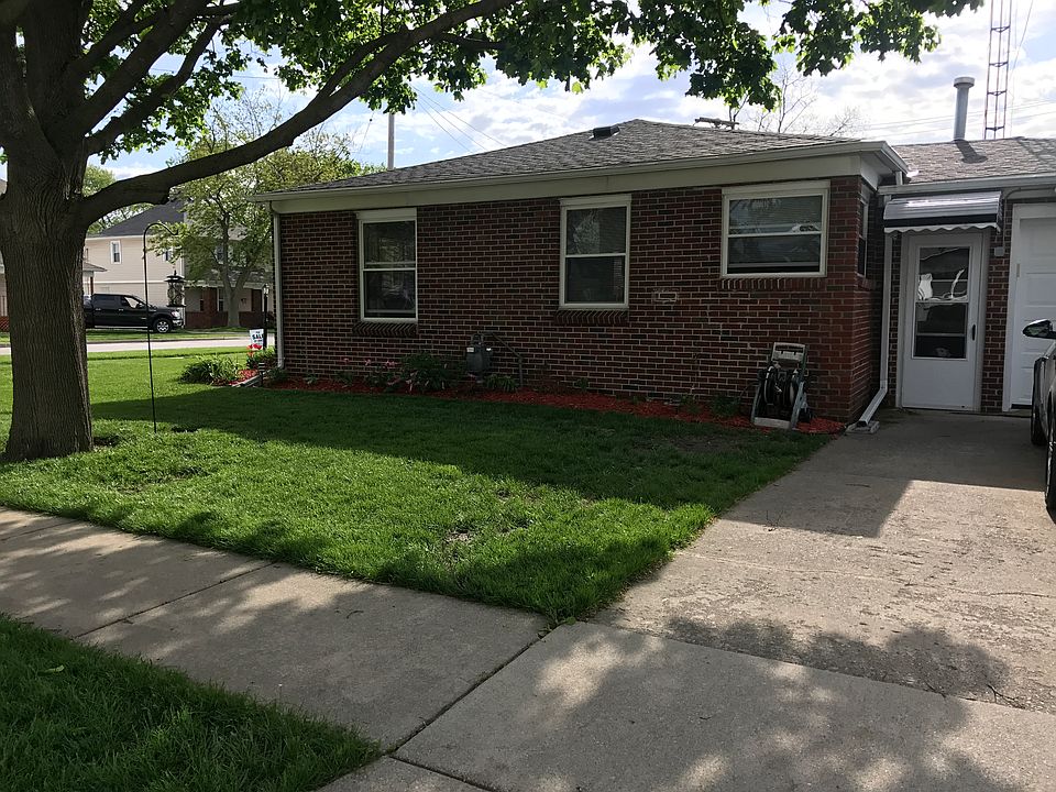 2nd image of 117 E Perry St