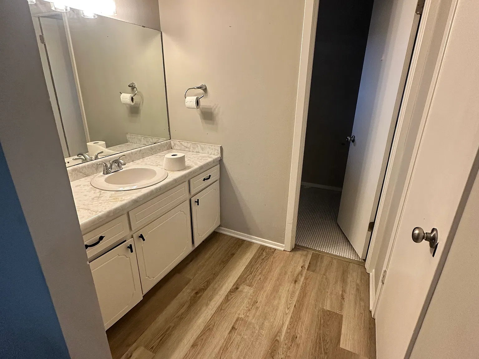 3 bed, 1796 sqft, $2,200 — Photo 3