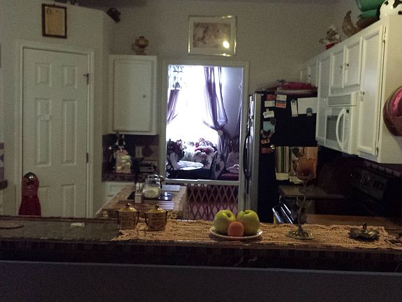 4th image of 2404 Post Oak Dr