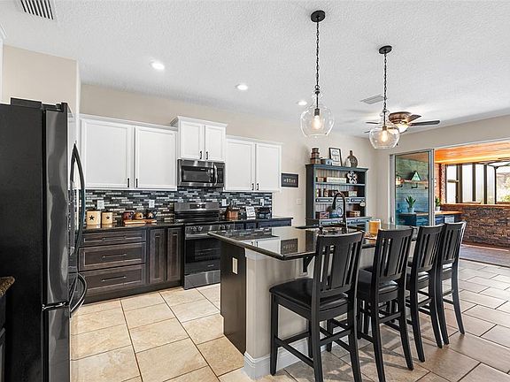 3rd image of 189 Magneta Loop